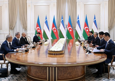 Состоялась встреча президентов Азербайджана и Узбекистана в узком составе