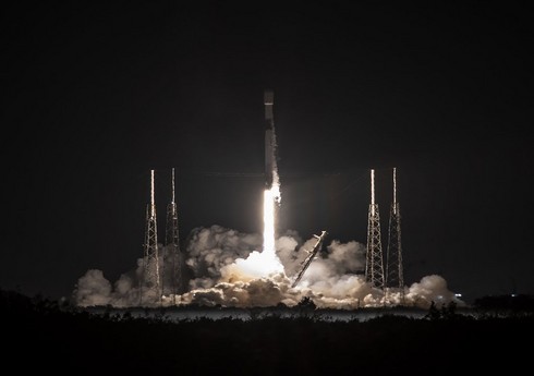 SpaceX запустила ракету со спутниками для нужд американской разведки