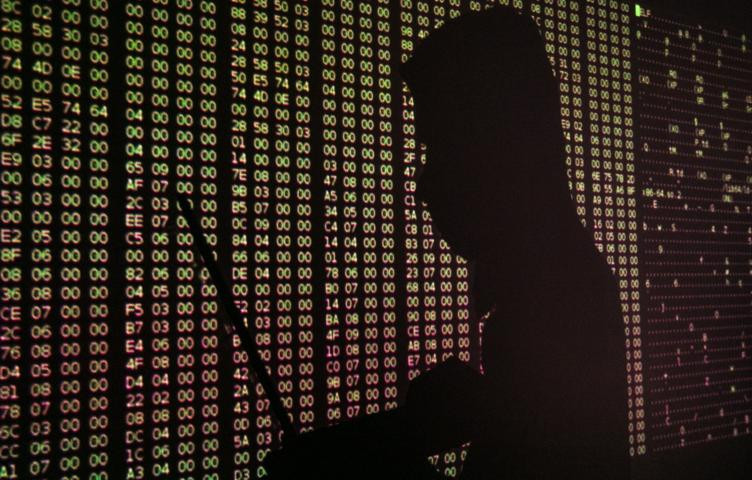 Спецслужбы США: иранские хакеры рассылали похищенные в штабе Трампа документы