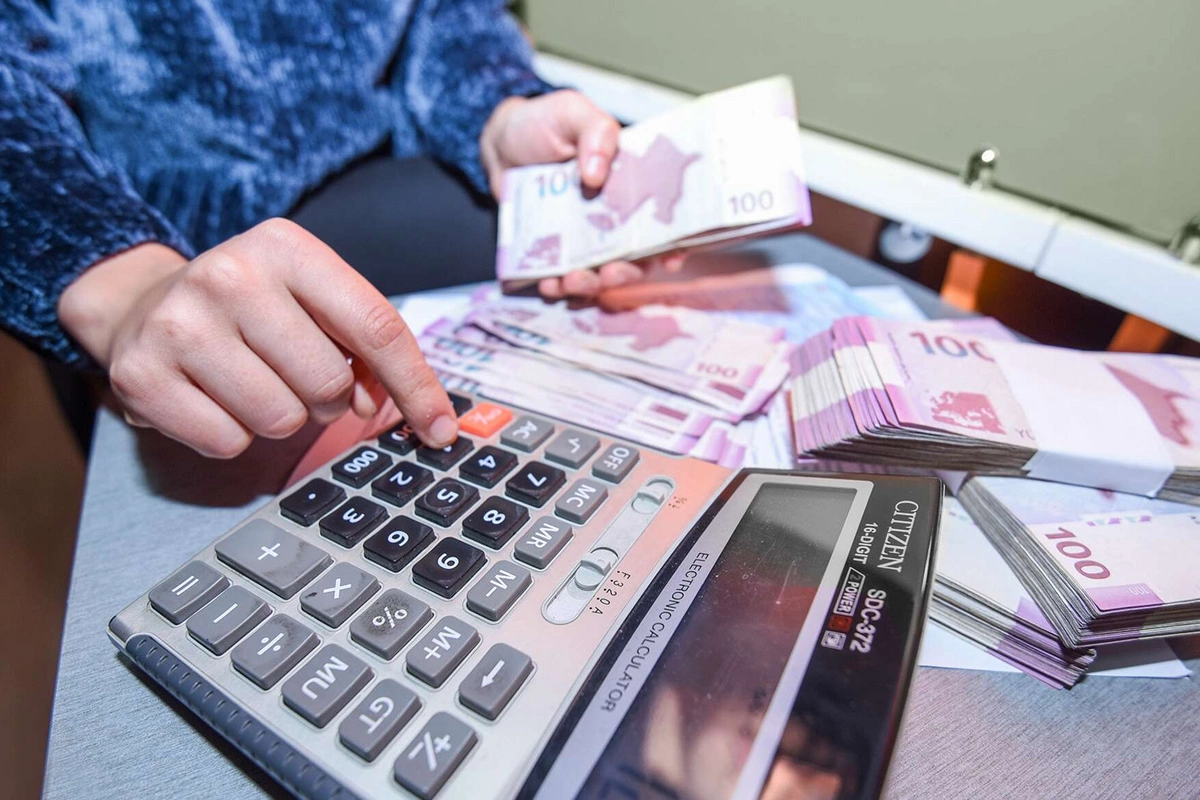 Среднемесячная заработная плата в Азербайджане выросла на 9%