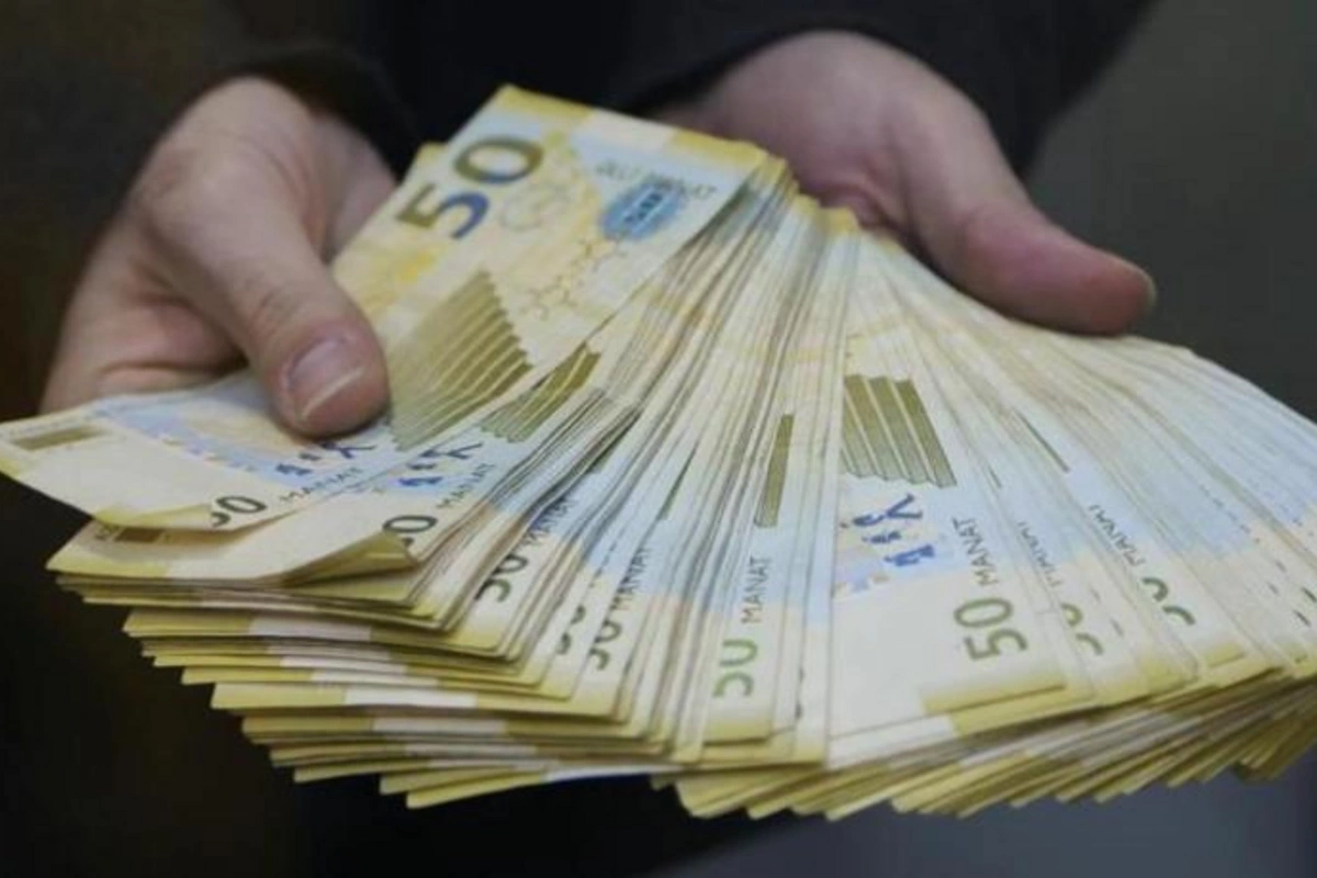 Среднемесячная зарплата в Азербайджане выросла на 9%