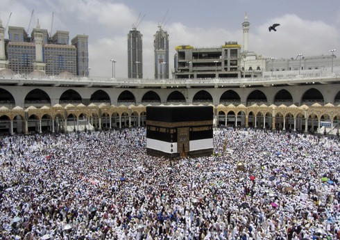 Стала известна стоимость хаджа для азербайджанских паломников в 2025 году