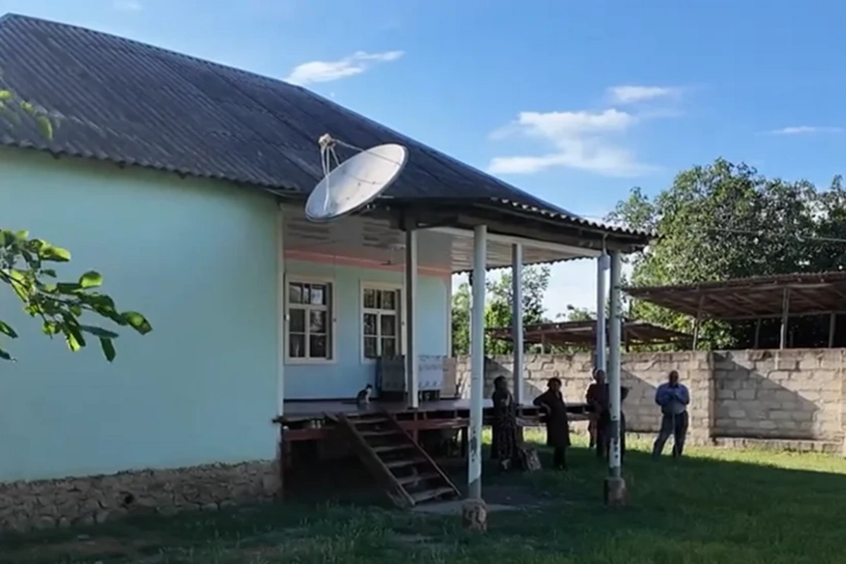 Трагедия в Зардабе: бабушка скончалась, внук попал в больницу