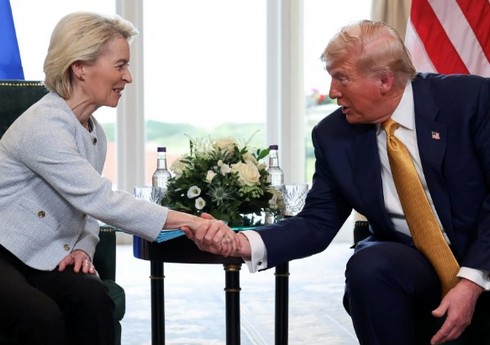Трамп объявил о торговом соглашении с ЕС после встречи с фон дер Ляйен в Шотландии