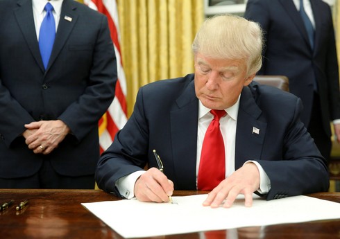Трамп планирует подписать почти 100 указов сразу после инаугурации