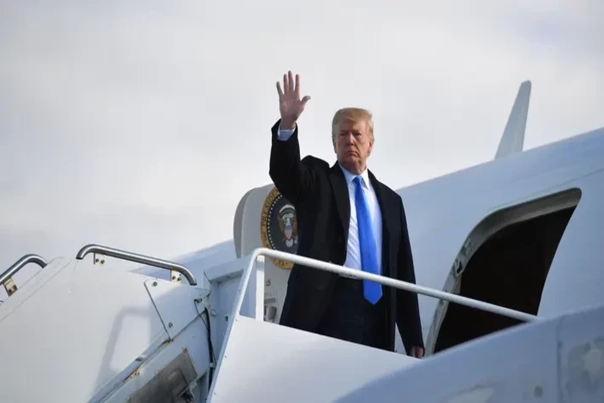 Трамп покинул Китай после двухдневного визита