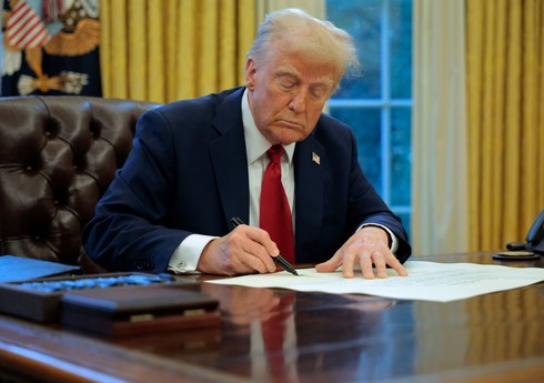 Трамп ввел пошлины на товары из Мексики, Канады и Китая