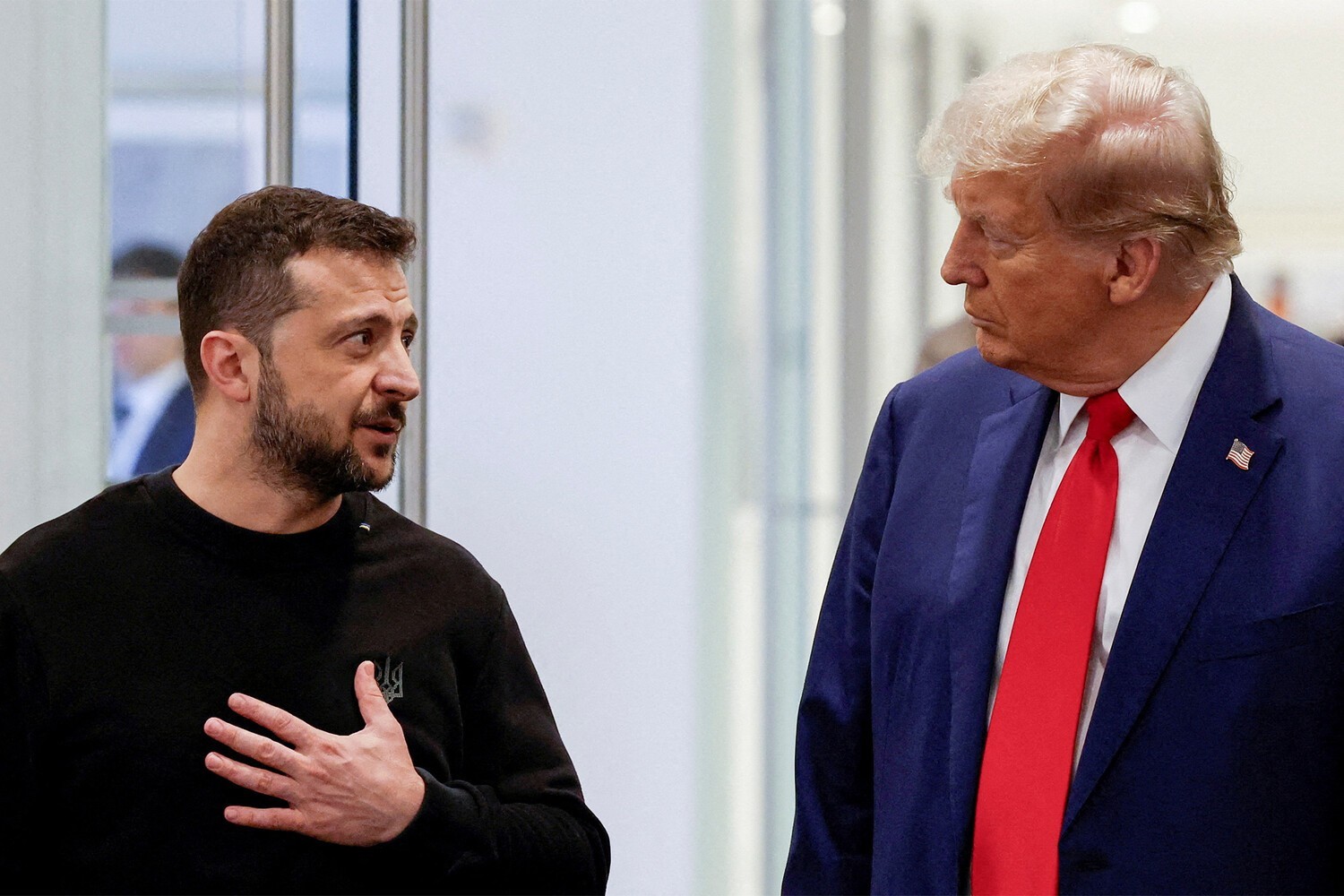 Трамп заявил, что ему легче иметь дело с Путиным, чем с Зеленским