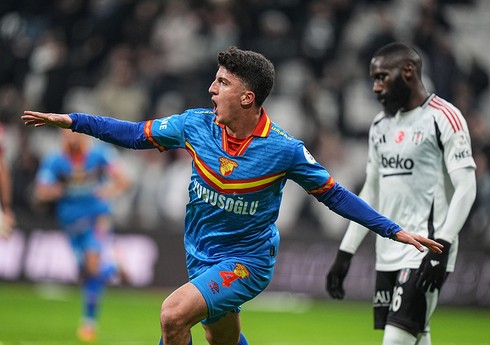 Турецкая Суперлига: "Бешикташ" дома проиграл "Гёзтепе"