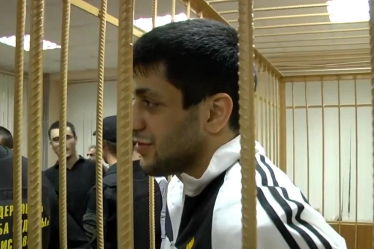 Убивший известного азербайджанского футболиста армянин попал в новую криминальную историю