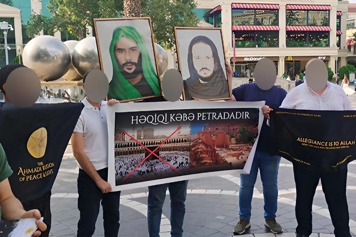 Участники религиозной секты задержаны за акцию у торгового центра "28 Mall"