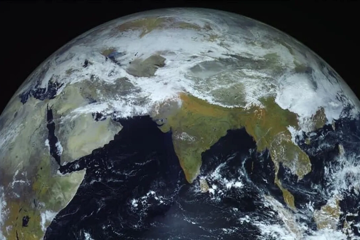 Ученые заявили о риске самоуничтожения Земли