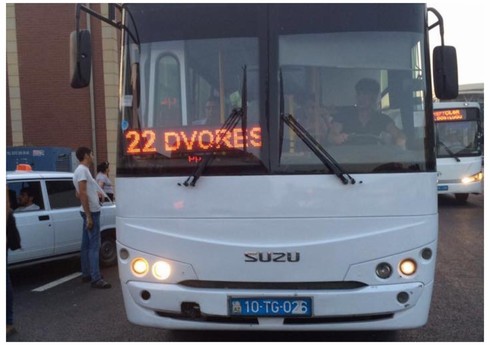 В Абшеронском районе полиция задержала водителей автобусов за проезд на красный свет