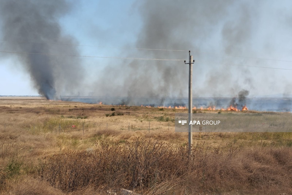 В Агдаме на бывшей линии соприкосновения продолжается пожар, слышны взрывы-ФОТО-ОБНОВЛЕНО
