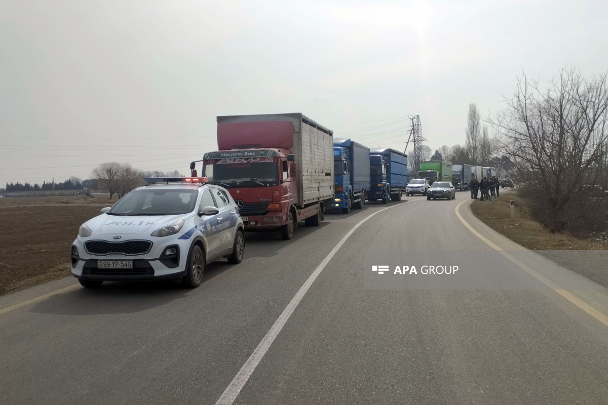 В Агдеринский район отправлена первая группа переселенцев