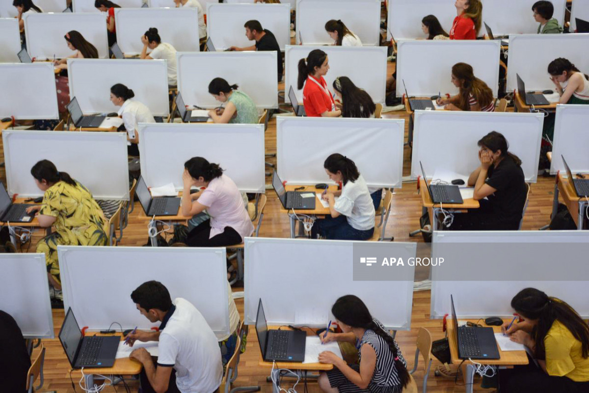 В Азербайджане более 2000 педагогов не смогли набрать проходной балл на сертификационном экзамене