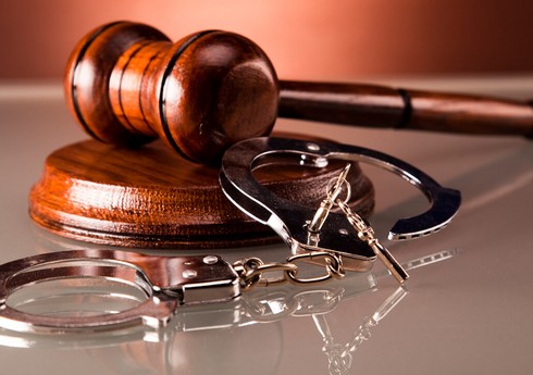 В Азербайджане чиновник арестован по обвинению в коррупции