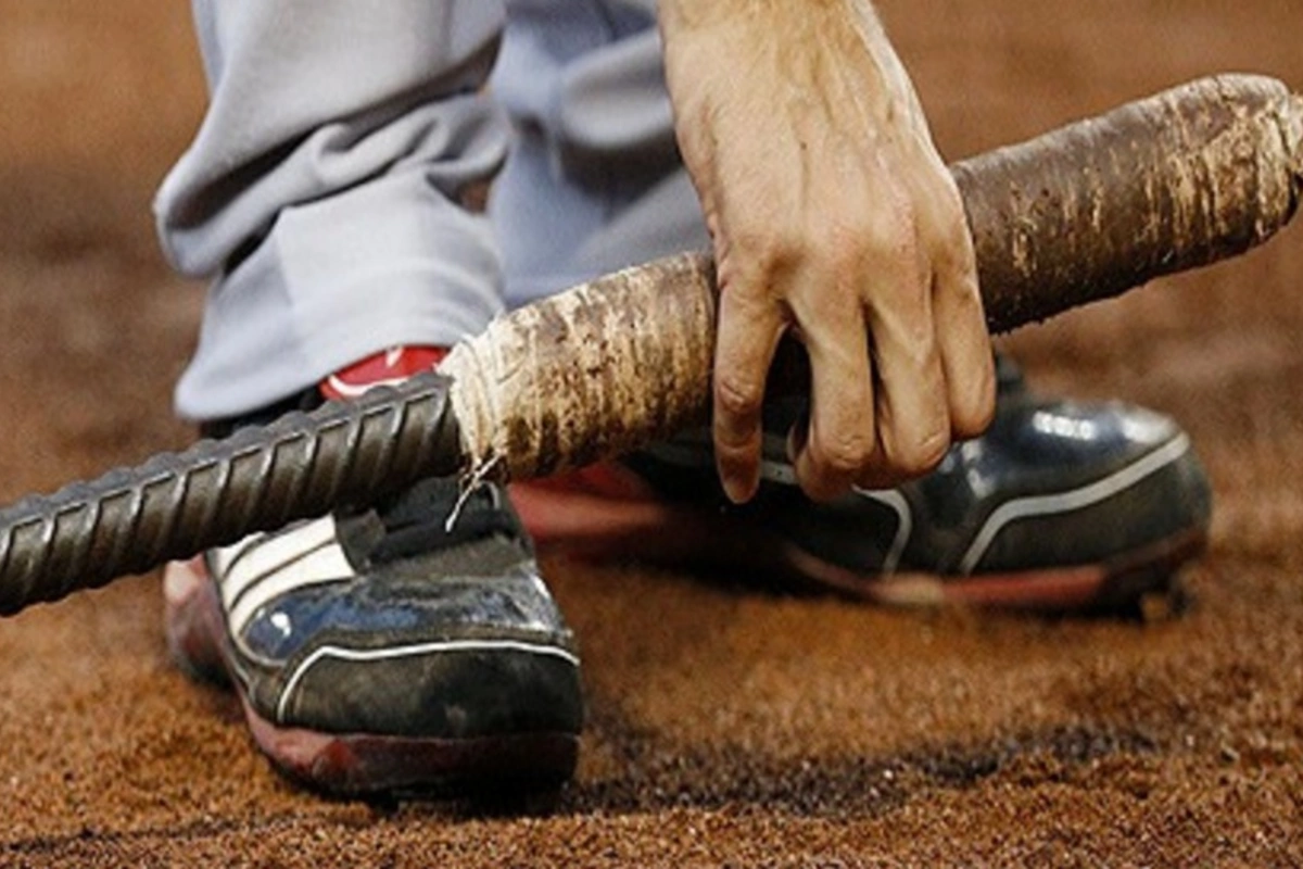 В Азербайджане муж подозревается в избиении жены топором и арматурой