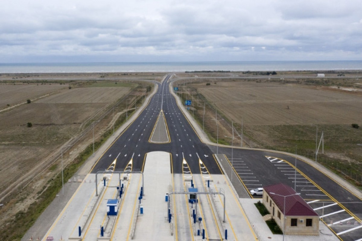 В Азербайджане на платных дорогах будет установлен скоростной режим