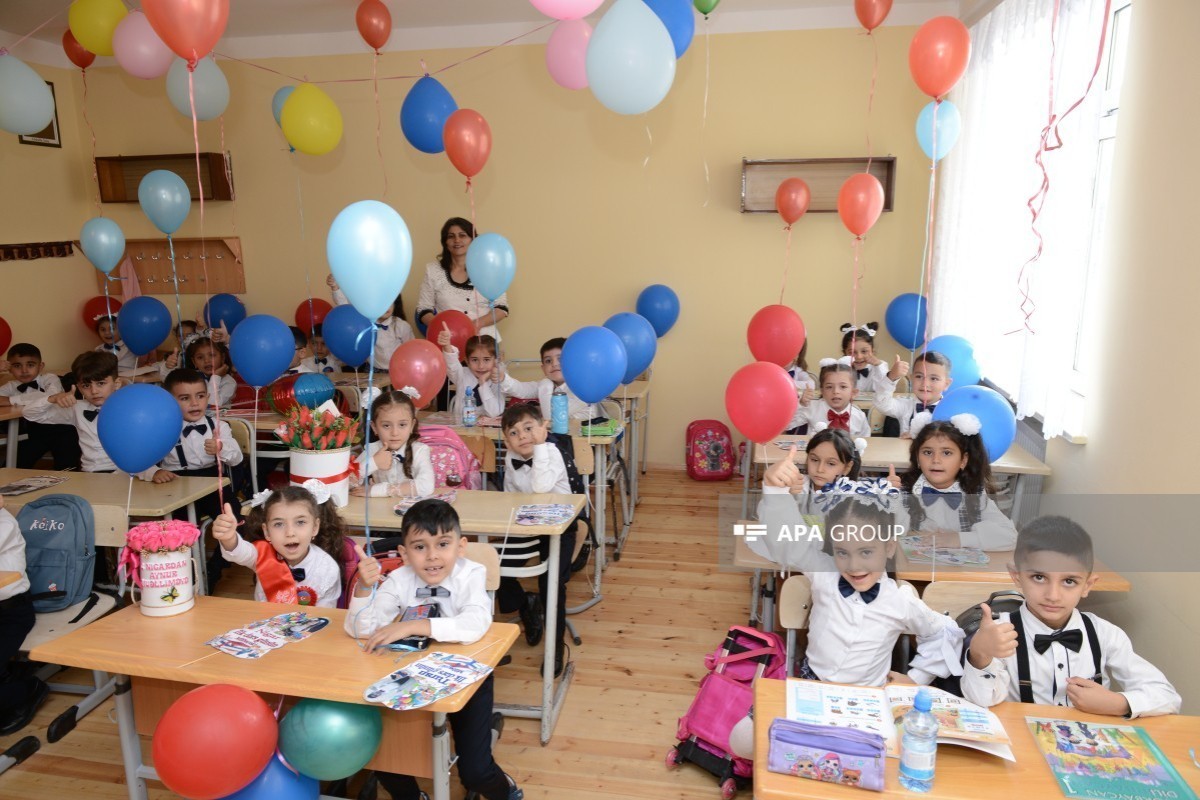 В Азербайджане начинается процесс электронного перевода учащихся