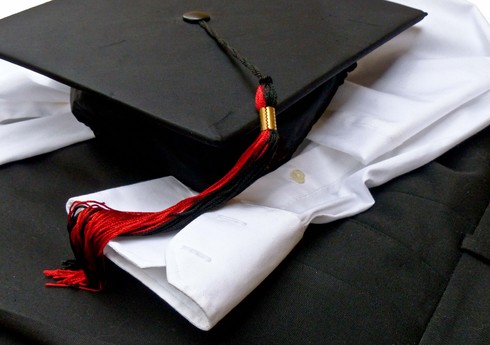 В Азербайджане почти 1,3 тыс. студентов получили образовательные кредиты на осенний семестр