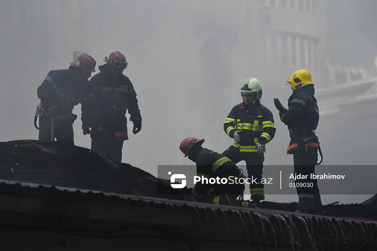 В Азербайджане при пожаре сгорели четыре человека