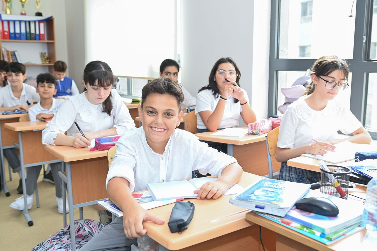 В Азербайджане процесс перевода школьников завершится 30 августа