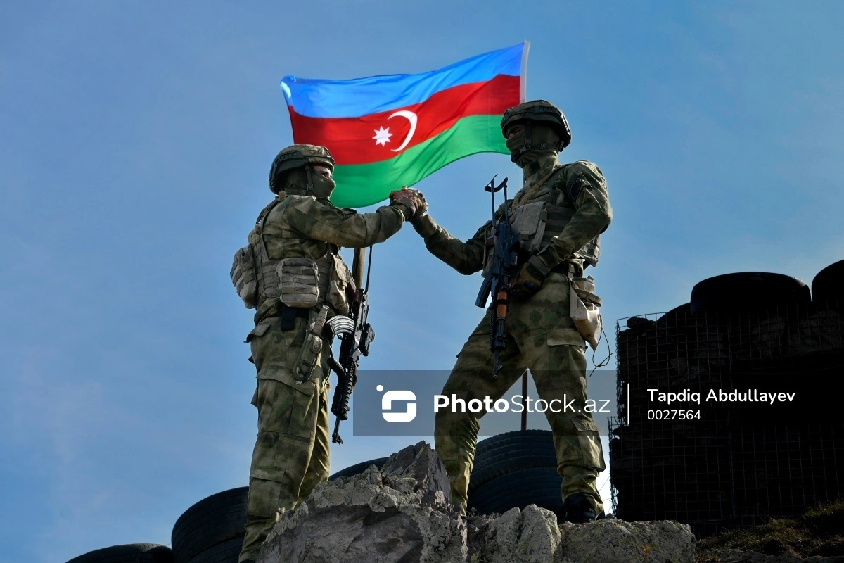 В Азербайджане продлили набор на сверхсрочную военную службу