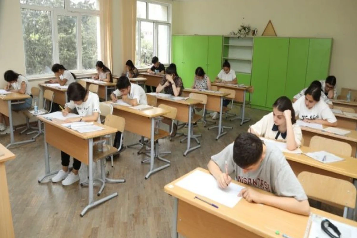 В Азербайджане проведен выпускной экзамен по 9-летнему уровню среднего образования -ОБНОВЛЕНО