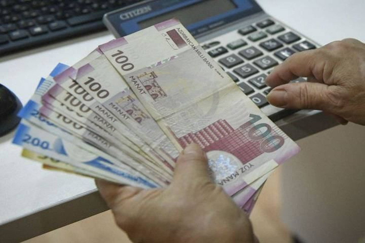 В Азербайджане среднемесячная зарплата увеличится на 9,1%