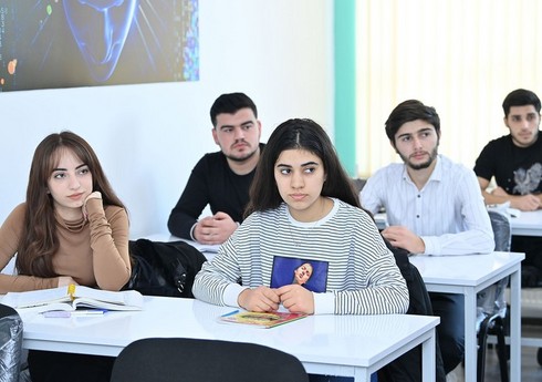 В Азербайджане в этом учебном году более 1 тыс. студентов перевелись в другие вузы