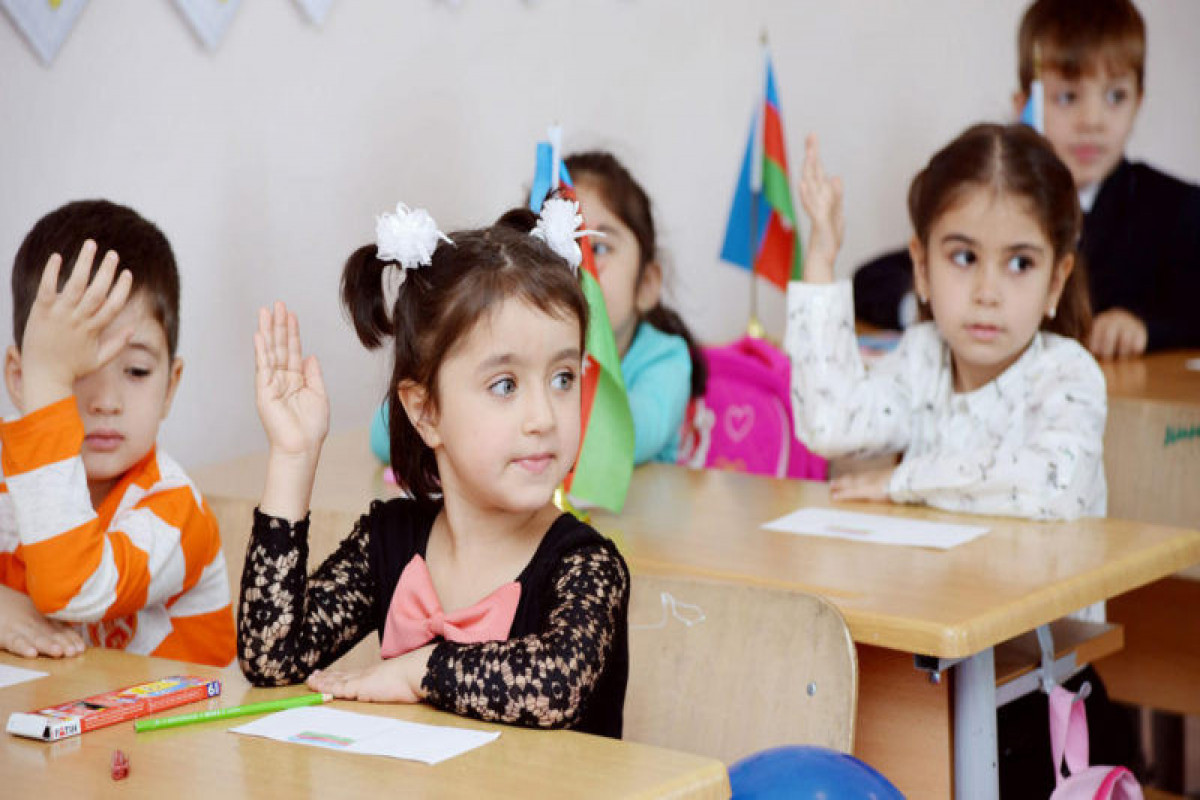 В Азербайджане в I классы средних школ зачислен 132 261 ребёнок
