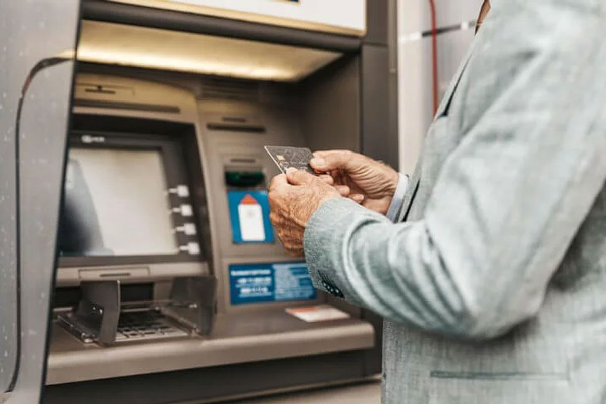 В Азербайджане завтра пенсии будут выплачены в полном объеме