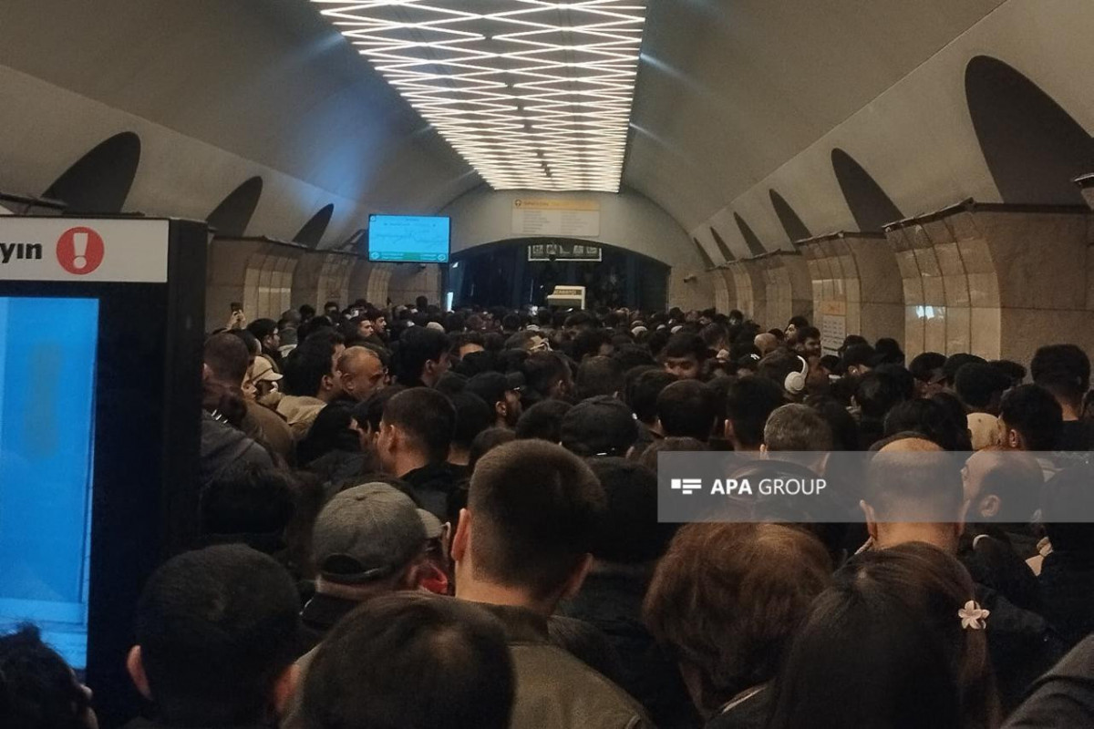 В бакинском метро наблюдается задержка поездов