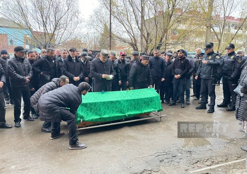 В бакинском поселке Мехдиабад похоронена погибшая в авиакатастрофе Лейла Байрамова