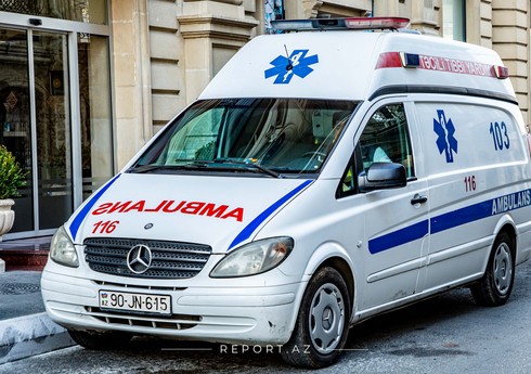 В бакинской школе произошел неприятный инцидент на перемене