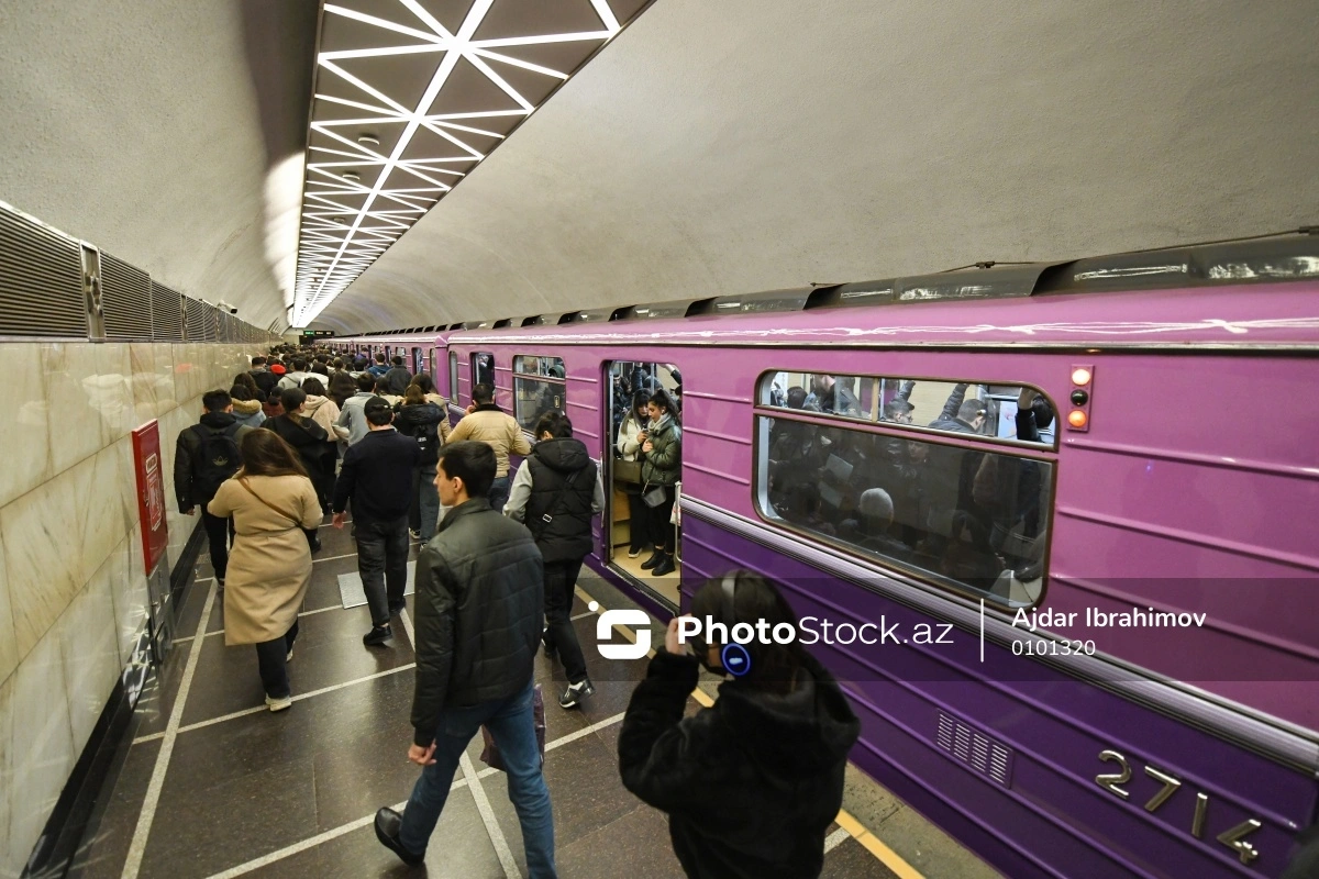 В Баку арестован мужчина за непристойные действия в отношении пассажирки метро