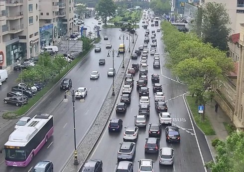 В Баку наблюдаются пробки на 17 участках