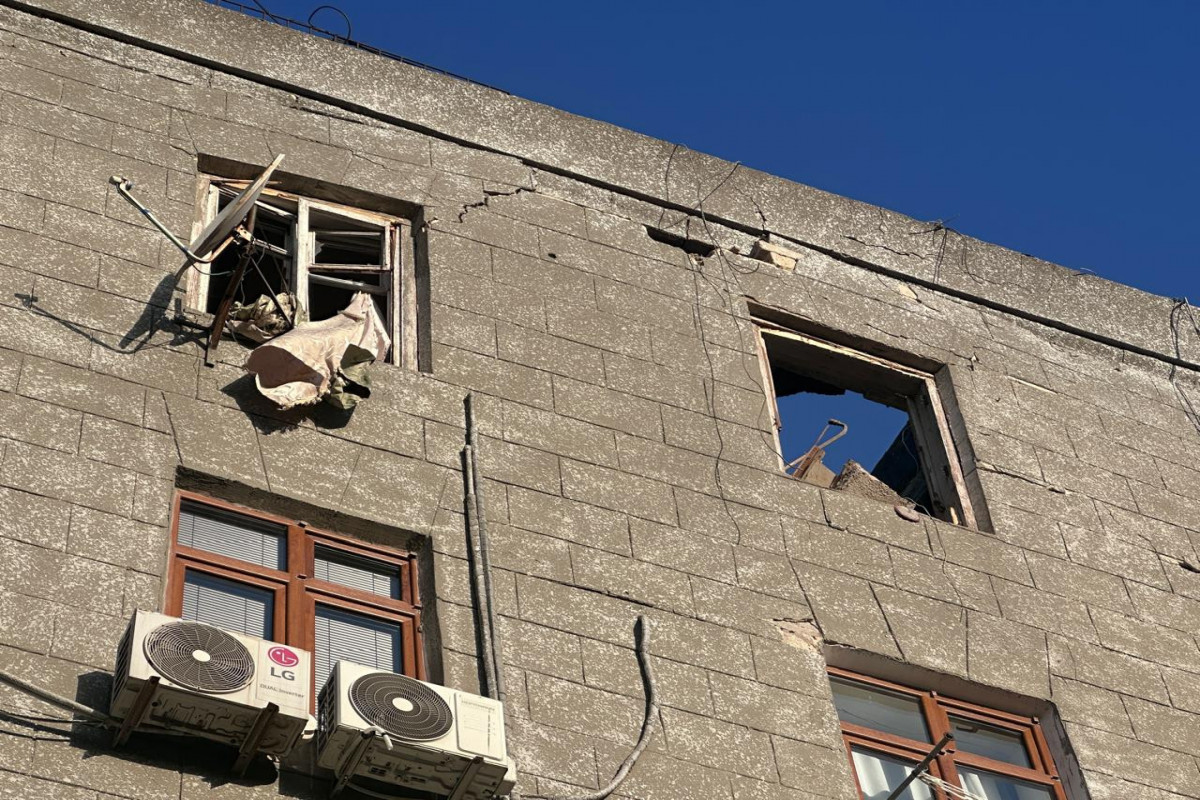 В Баку произошел взрыв в квартире пятиэтажного дома, 4 лицам оказана медпомощь-ОБНОВЛЕНО-1-ФОТО