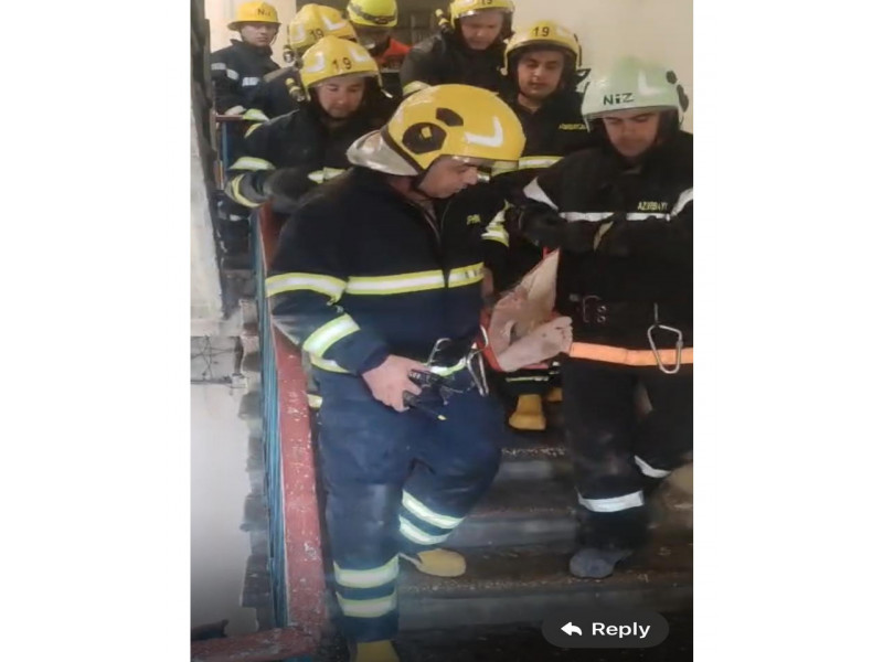 В Баку произошел взрыв в квартире пятиэтажного дома, есть пострадавший-ОБНОВЛЕНО-ФОТО