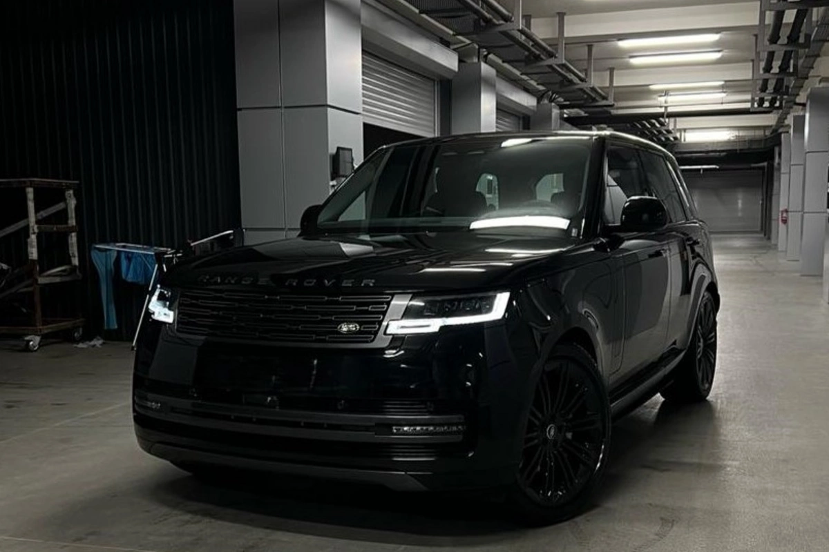 В Баку прокатные компании сдают машины клиентам без водительских прав?