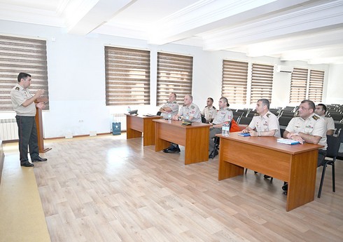 В Баку прошла встреча экспертов по военной медицине из Азербайджана и Сербии