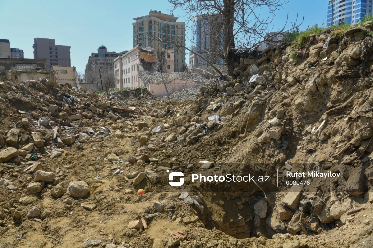 В Баку сносят дома: жители недовольны измерением домов