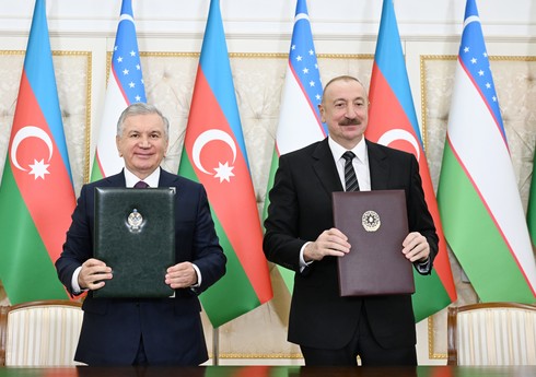В Баку состоялась церемония обмена документами между Азербайджаном и Узбекистаном