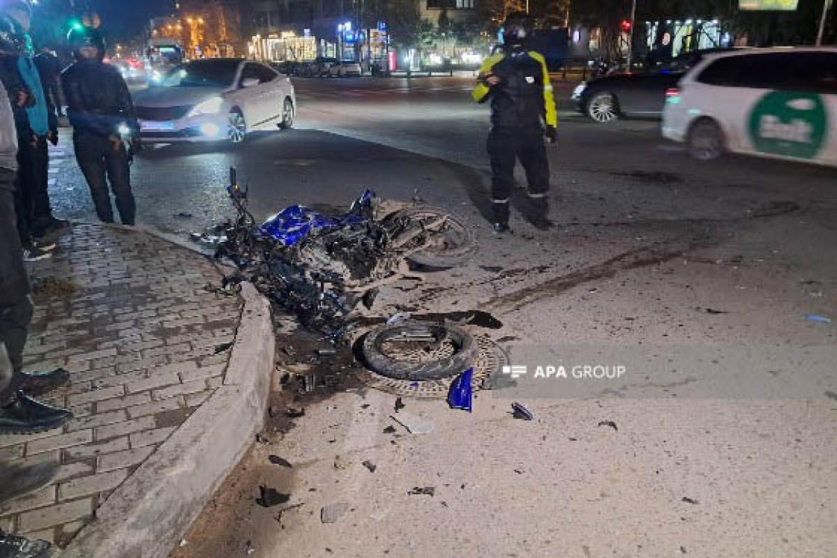 В Баку столкнулись мотоцикл и легковой автомобиль, погиб 1 человек