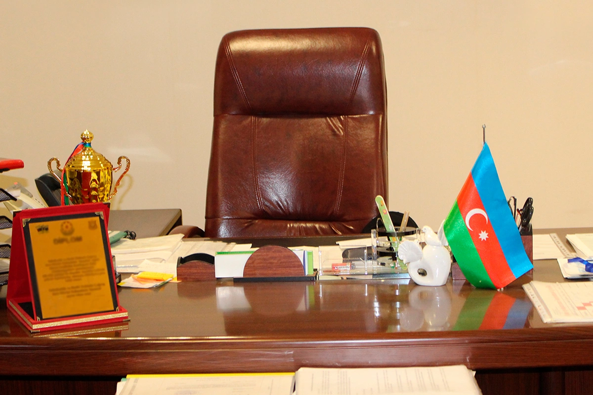 В Баку трое директоров школ отстранены от должностей