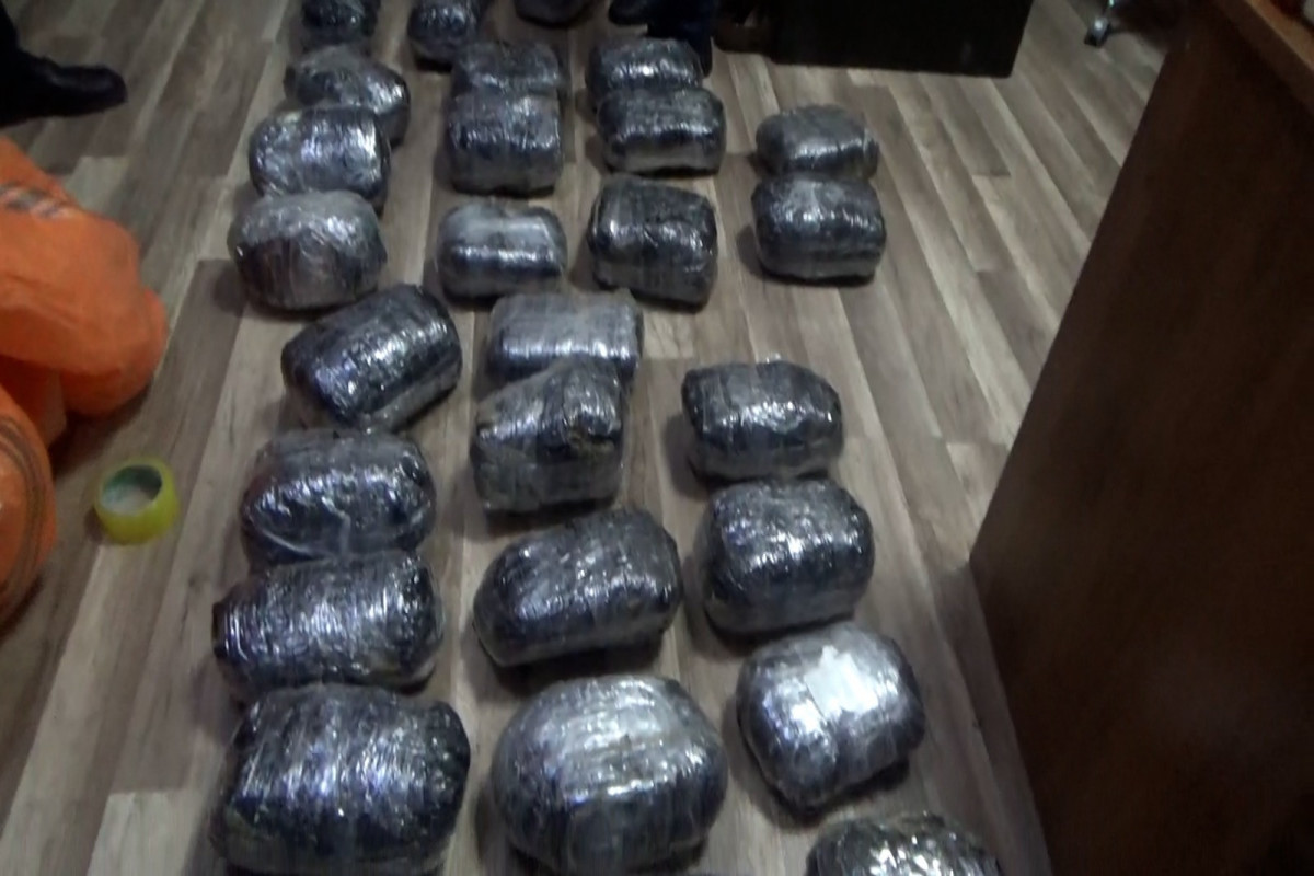 В Баку в автомобиле обнаружено 33 кг наркотиков-ФОТО-ВИДЕО