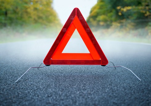 В Бейлагане столкнулись автомобили, погибли три человека