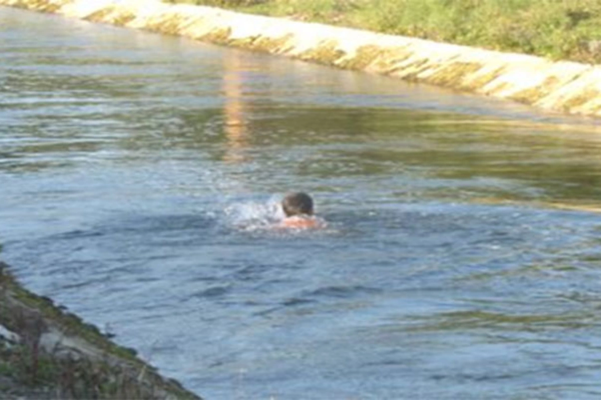 В Бузовна двухлетняя девочка утонула в водоканале