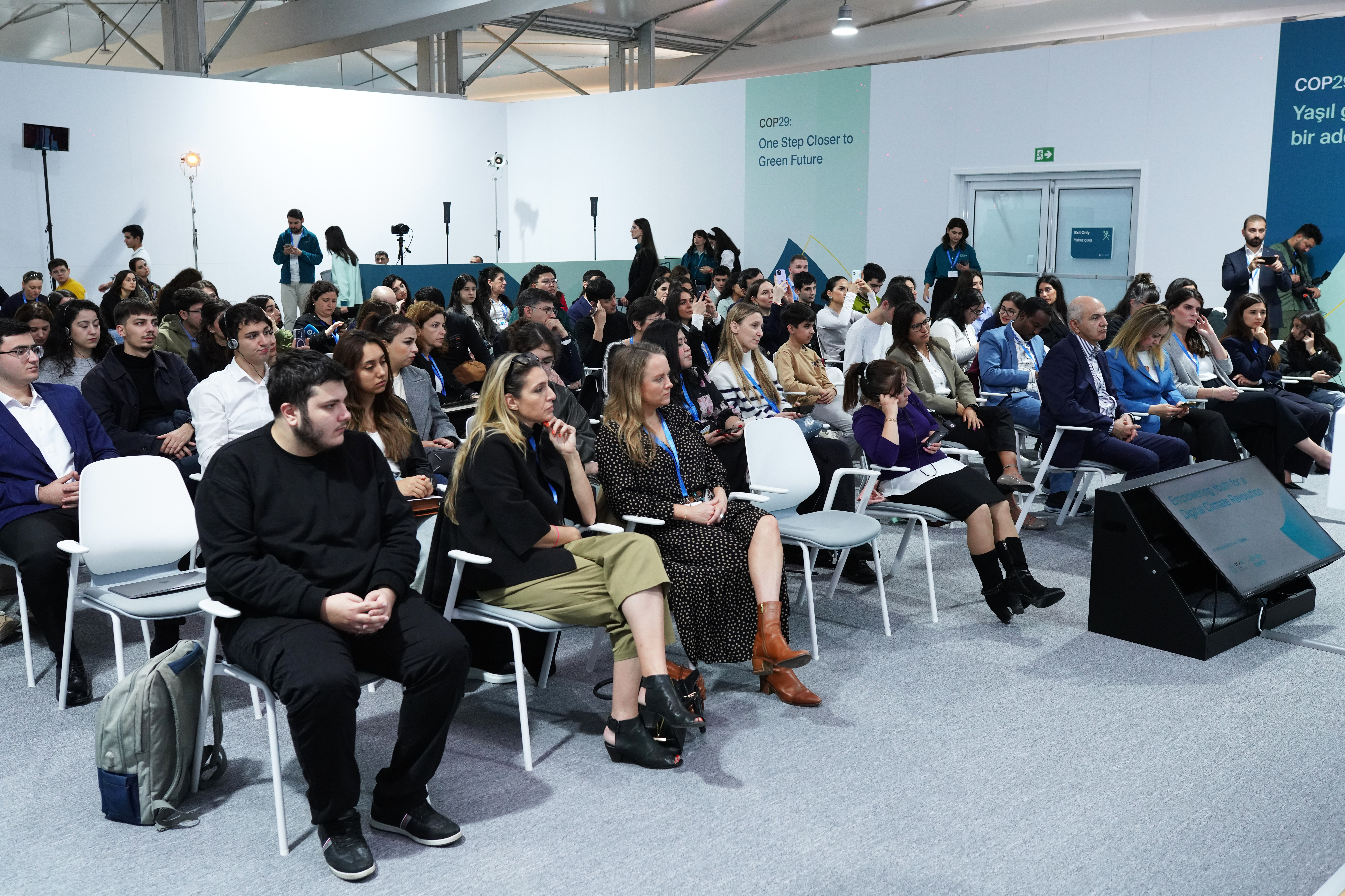 В COP29 состоялась панельная сессия на тему “Расширение прав и возможностей молодежи для цифровой климатической революции"-ФОТО